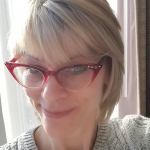 Meet your Posher, Adelle